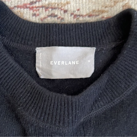 Everlane Cashmere Crewneck Sweater - Picture 2 of 2